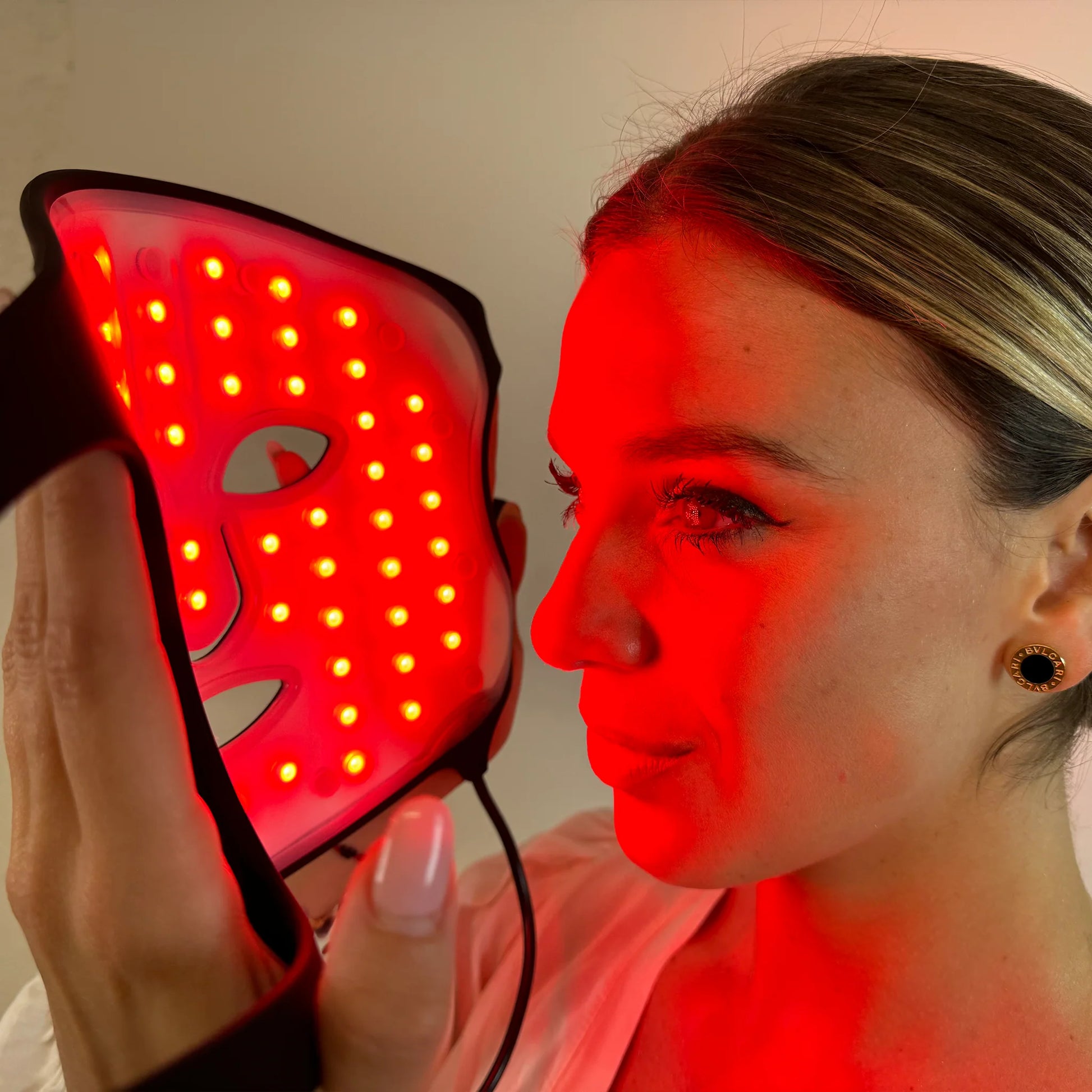 The Most Advanced LED Light Therapy Face Mask