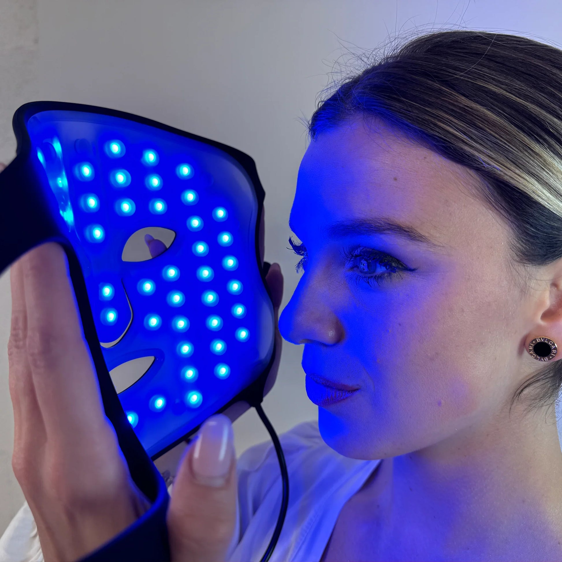 The Most Advanced LED Light Therapy Face Mask